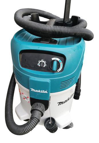 Makita Industrial Dust Extractor Vacuum